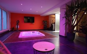 Ds Plaisir Love Room avec sauna, jacuzzi à Nancy